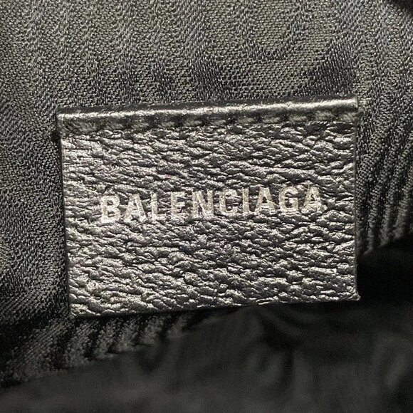Auth BALENCIAGA The Hacker Shoulder Zip Bag - Picture 6 of 16